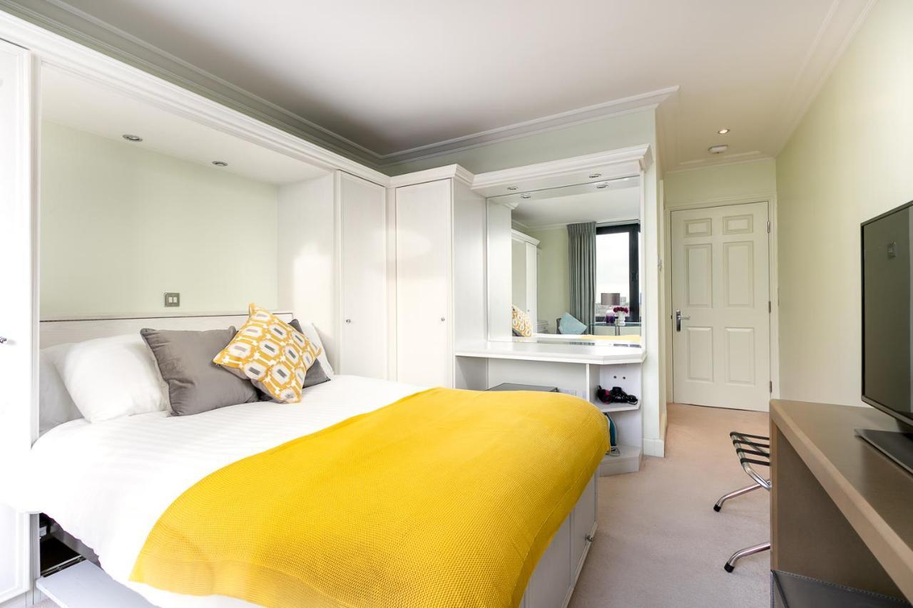 Point West Apartments London Luaran gambar