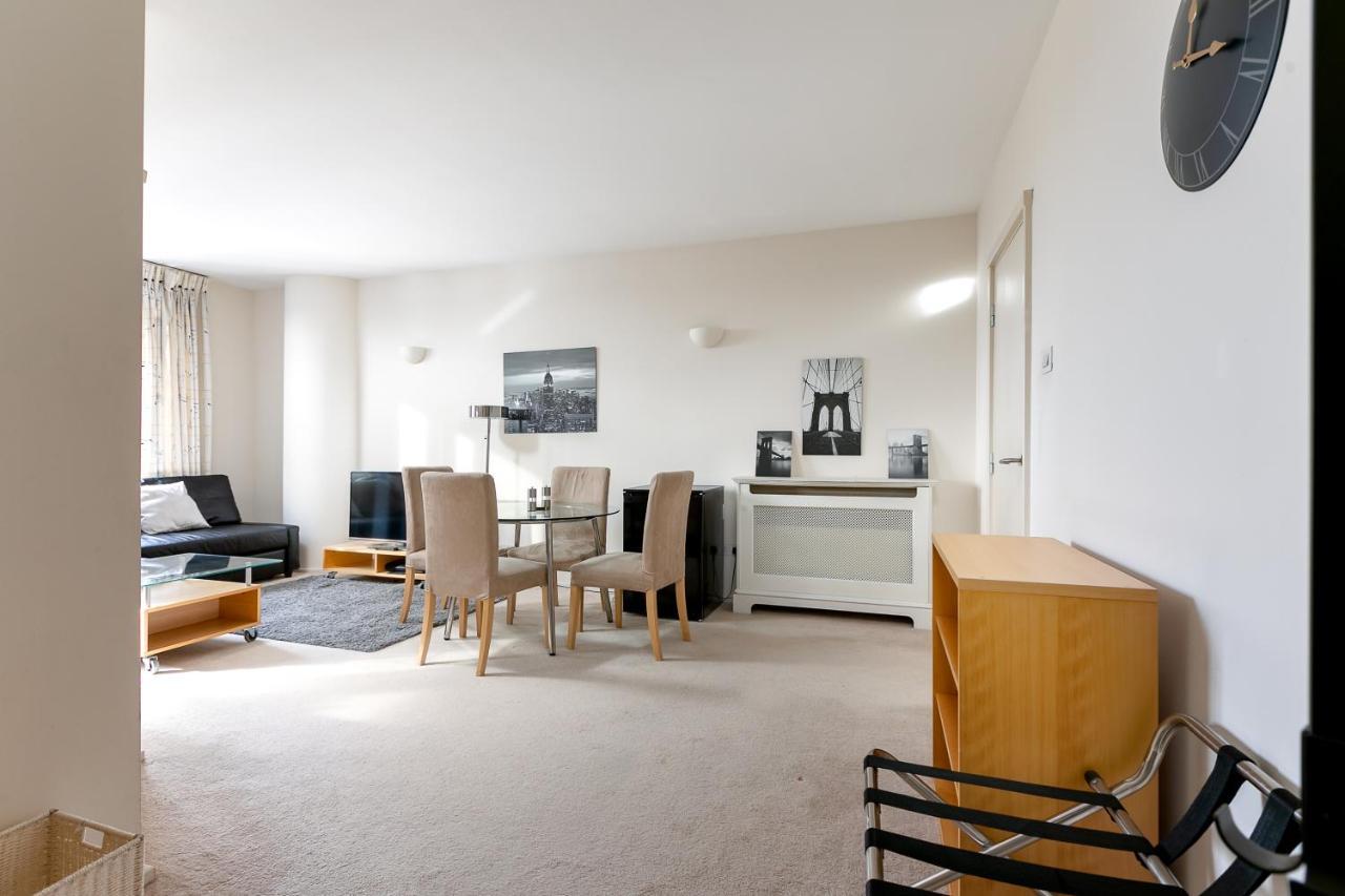 Point West Apartments London Luaran gambar