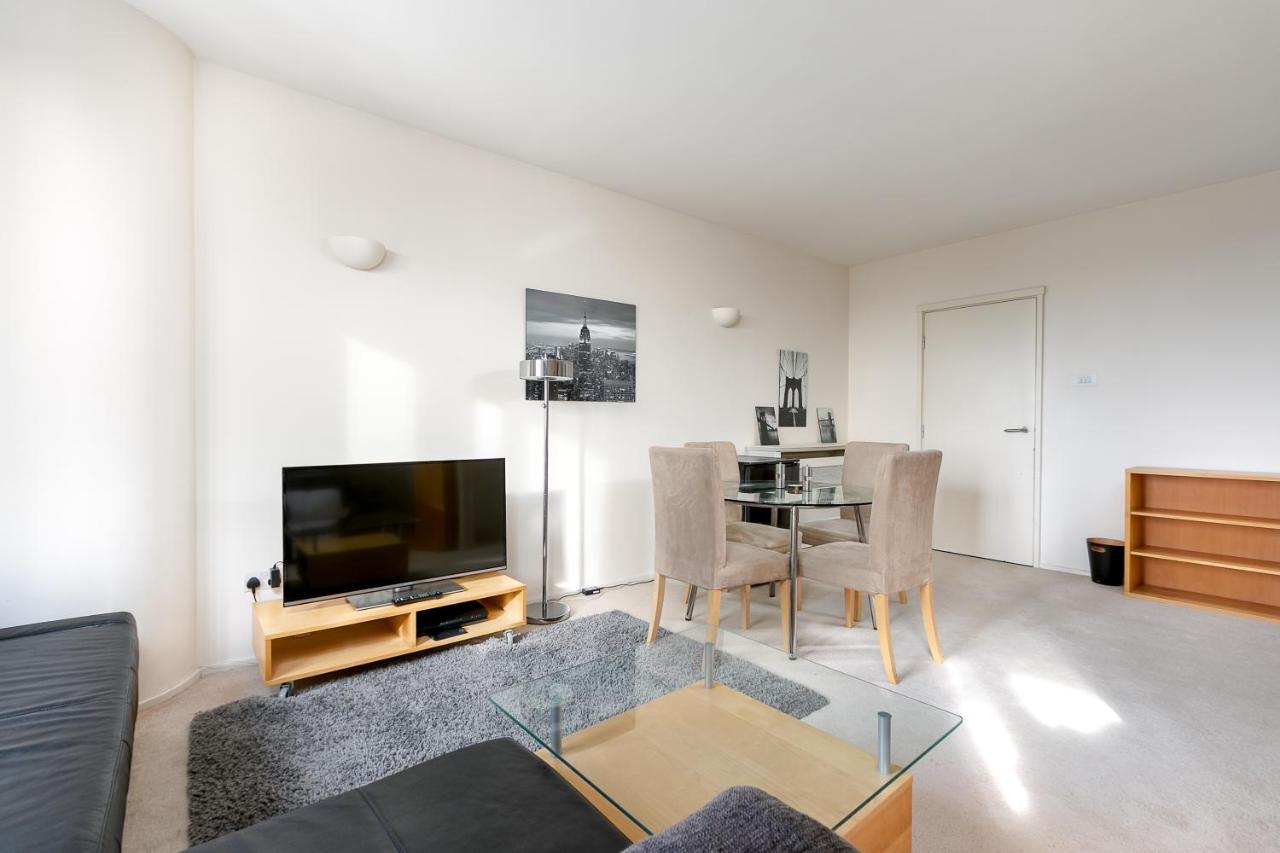 Point West Apartments London Luaran gambar