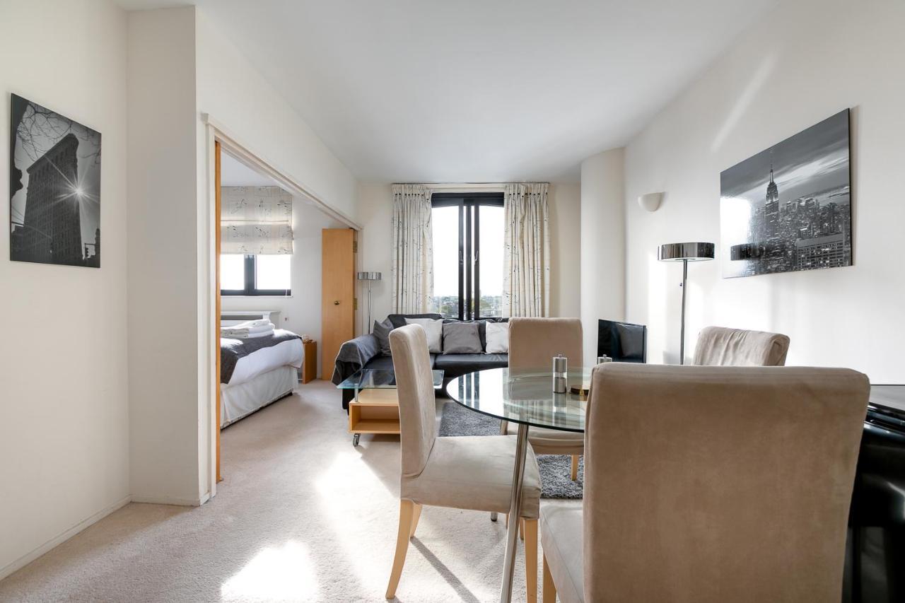 Point West Apartments London Luaran gambar